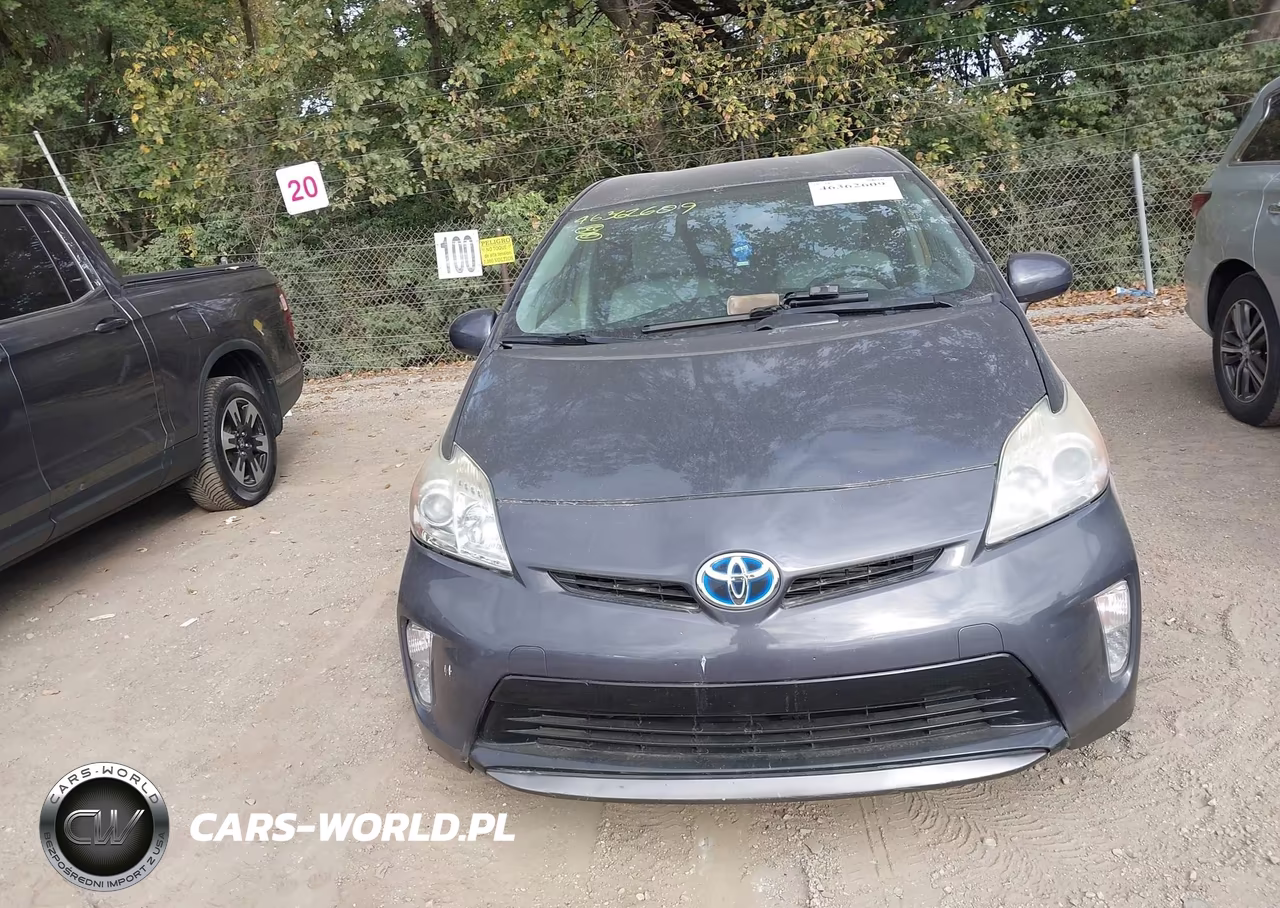 2013 Toyota Prius Two VIN:JTDKN3DU7D5653703 - 12