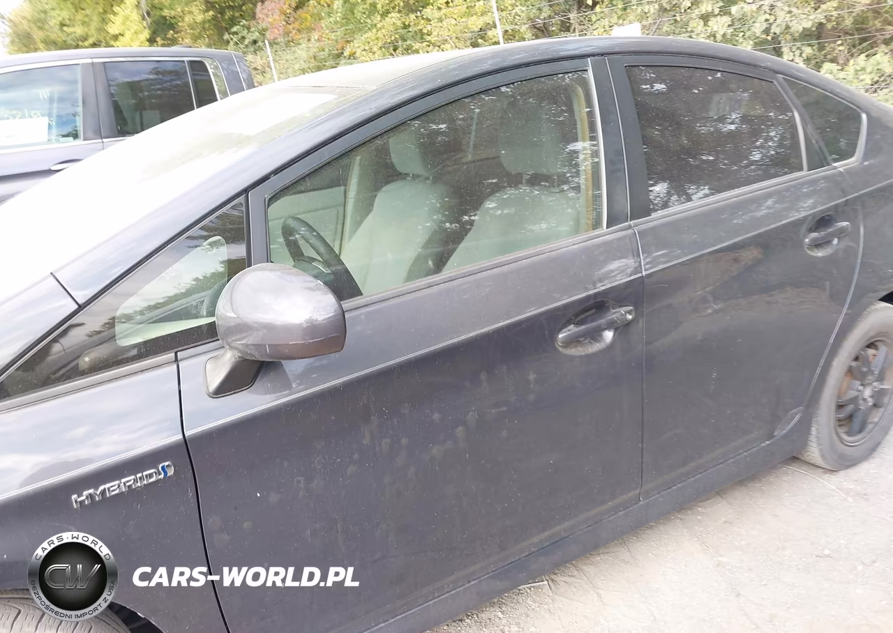 2013 Toyota Prius Two VIN:JTDKN3DU7D5653703 - 14