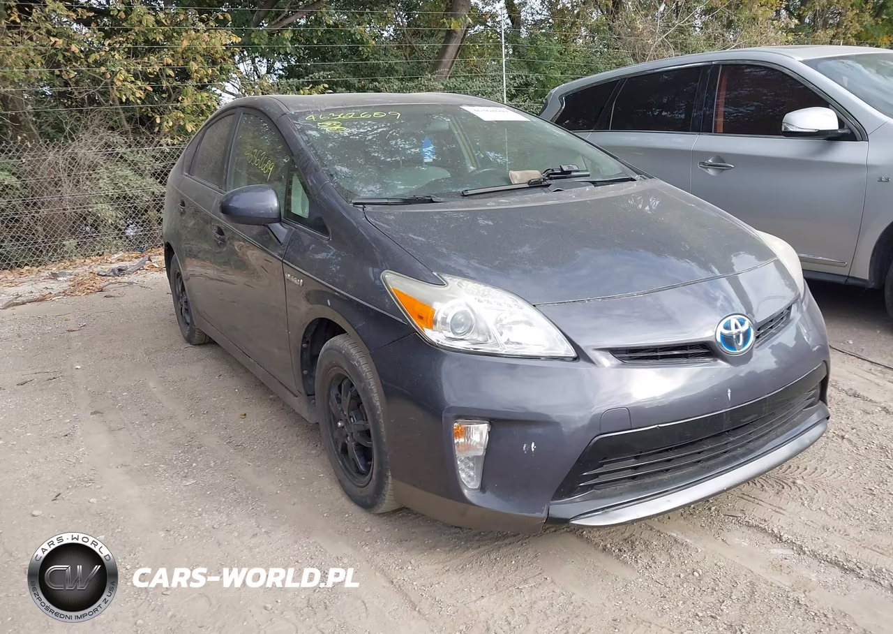 2013 Toyota Prius Two VIN:JTDKN3DU7D5653703 - 6