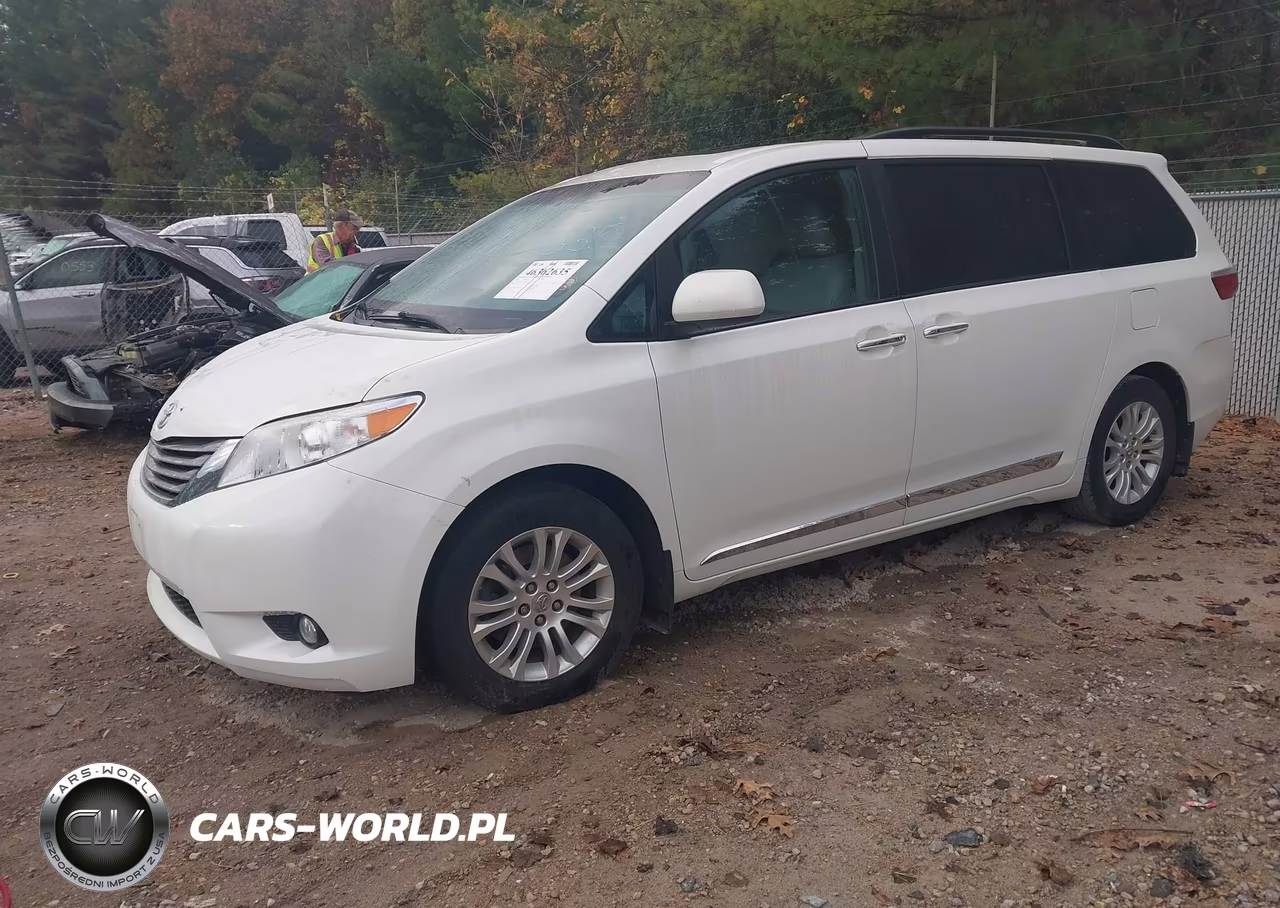 2015 Toyota Sienna Xle 8 Passenger VIN:5TDYK3DC3FS639966 - 2