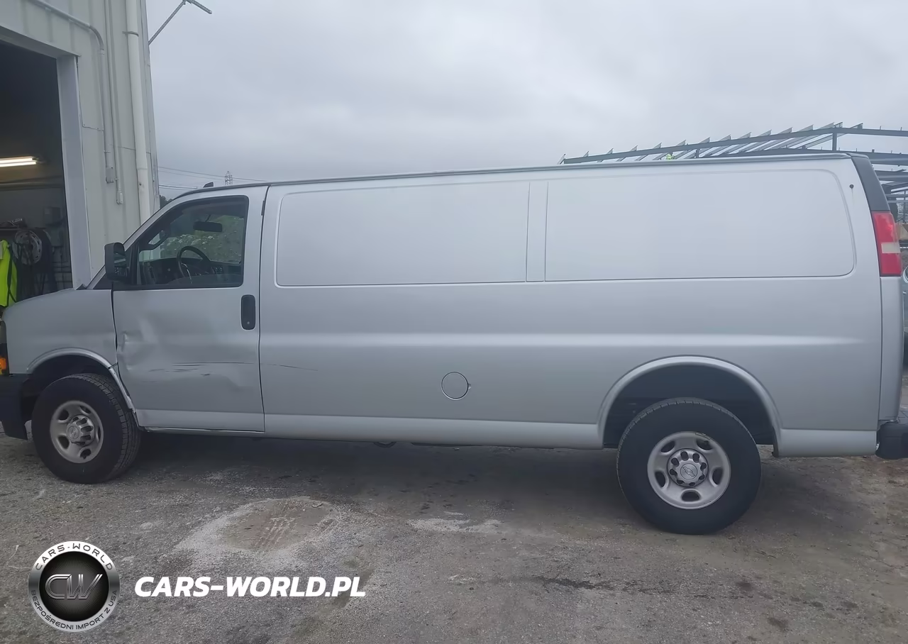 2018 Chevrolet Express 3500 Work Van VIN:1GCZGHFP0J1335230 - 14