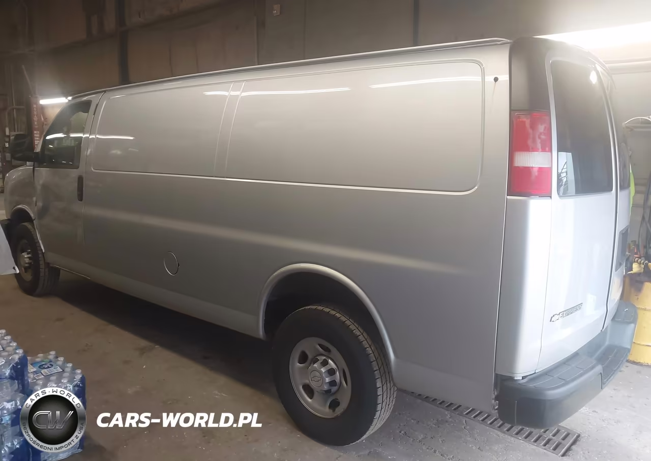 2018 Chevrolet Express 3500 Work Van VIN:1GCZGHFP0J1335230 - 3