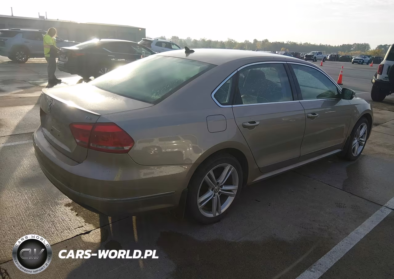 2015 Volkswagen Passat Sel VIN:1VWCS7A32FC075229 - 4