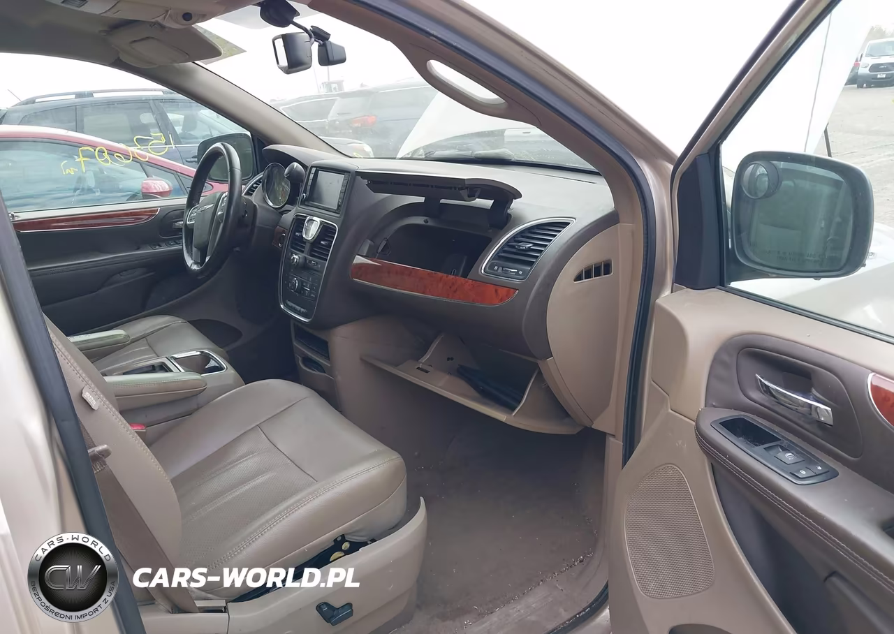 2014 Chrysler Town & Country Touring-L VIN:2C4RC1CG4ER168881 - 5