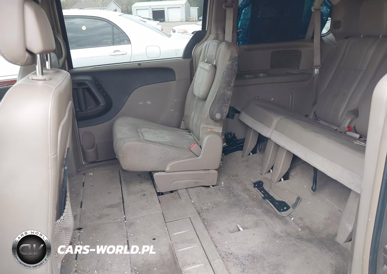 2014 Chrysler Town & Country Touring-L VIN:2C4RC1CG4ER168881 - 8
