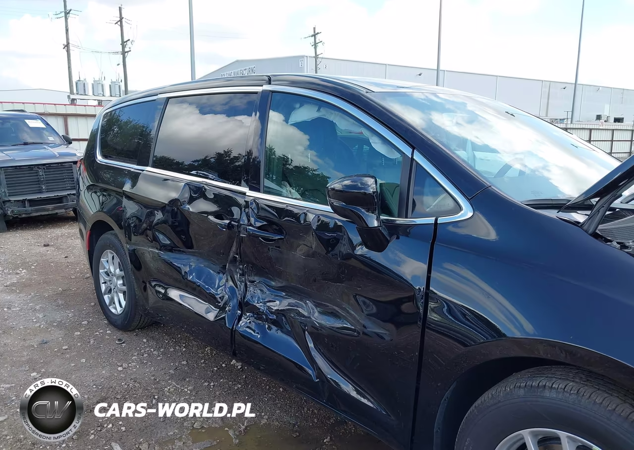 2027 Chrysler Pacifica VIN:2C4RC1BG6VR611064 - 17