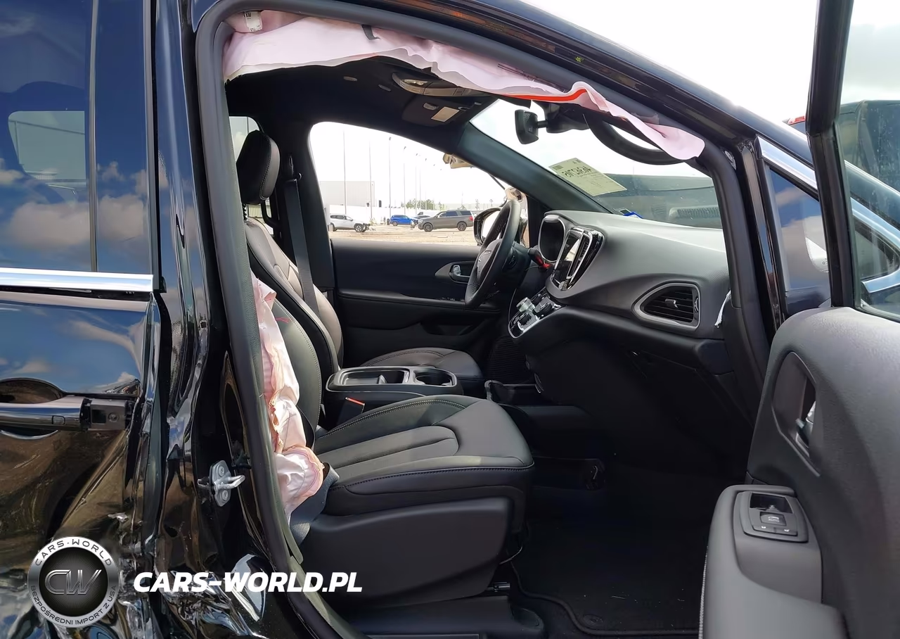 2027 Chrysler Pacifica VIN:2C4RC1BG6VR611064 - 5