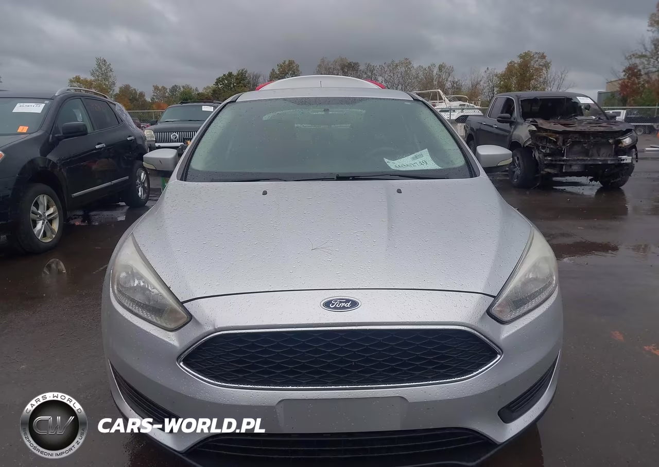 2017 Ford Focus Se VIN:1FADP3F23HL340167 - 12