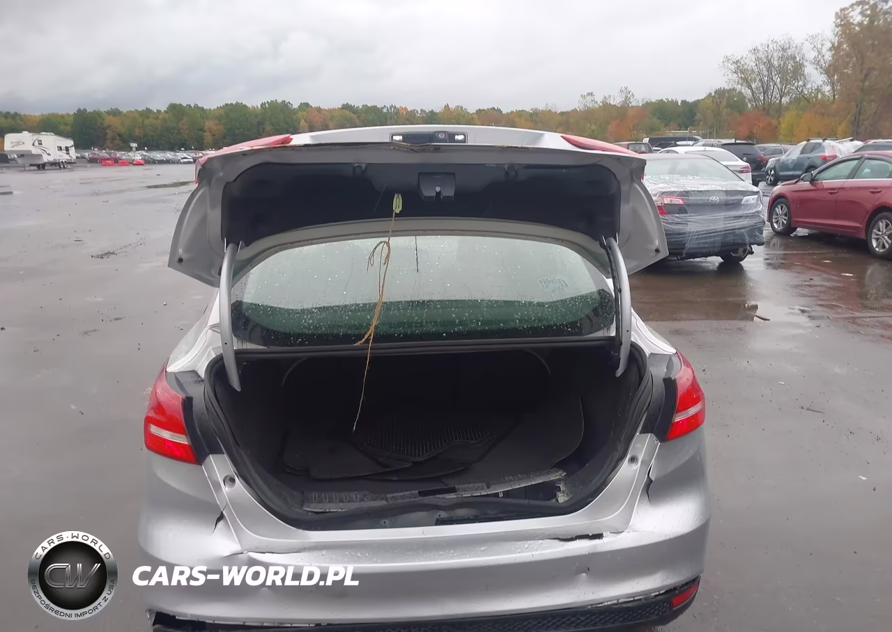 2017 Ford Focus Se VIN:1FADP3F23HL340167 - 16