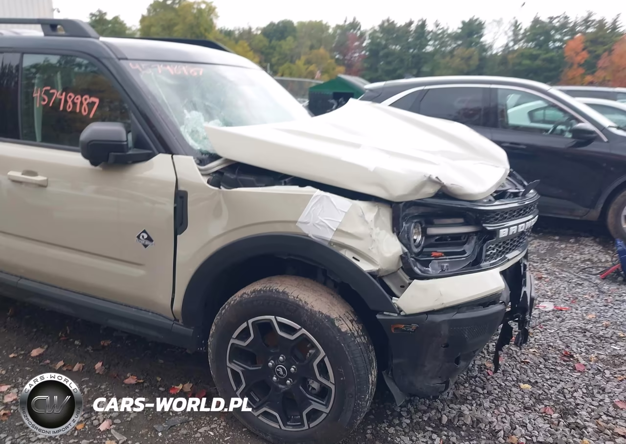 2025 Ford Bronco Sport Outer Banks VIN:3FMCR9CN0SRF68438 - 12