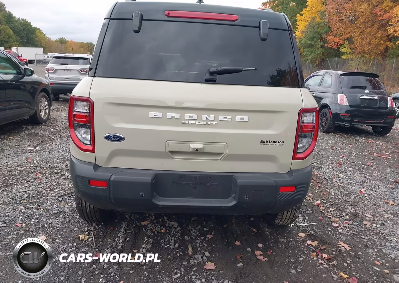 2025 Ford Bronco Sport Outer Banks VIN:3FMCR9CN0SRF68438 - 17