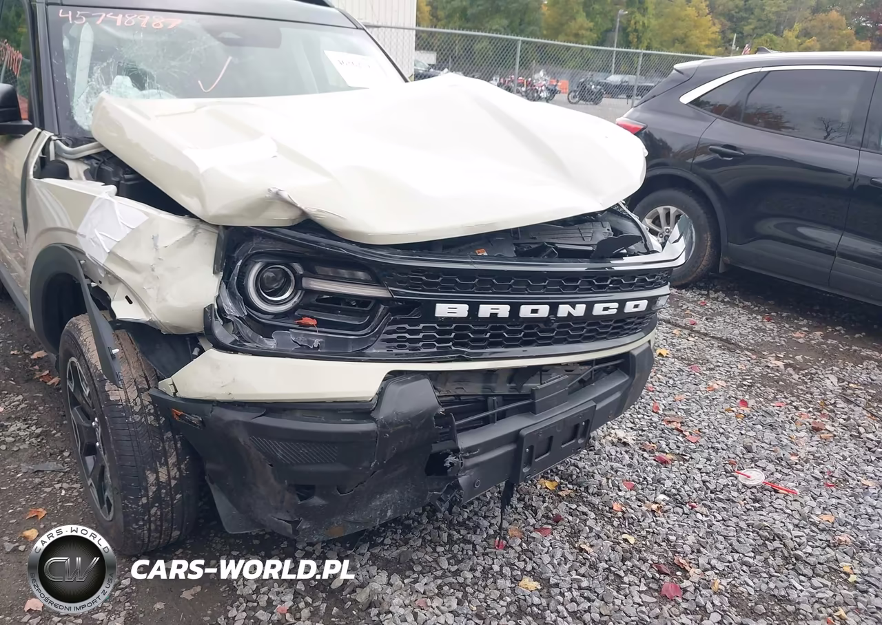 2025 Ford Bronco Sport Outer Banks VIN:3FMCR9CN0SRF68438 - 18