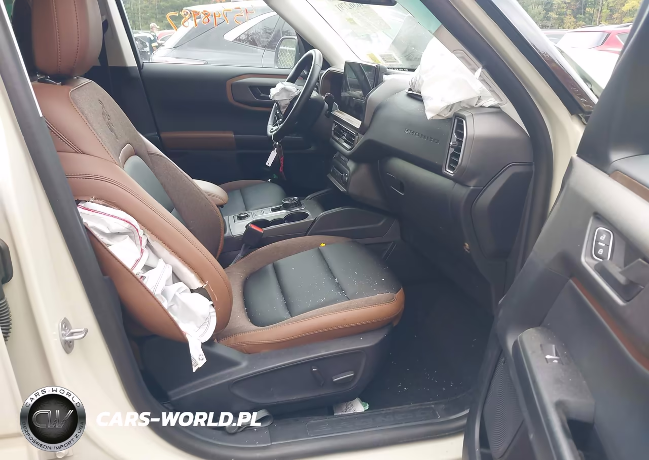 2025 Ford Bronco Sport Outer Banks VIN:3FMCR9CN0SRF68438 - 5