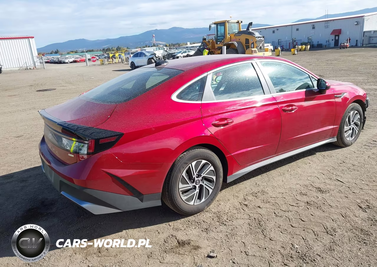 2026 Hyundai Sonata Hybrid Blue VIN:KMHL24JJXTA160807 - 4