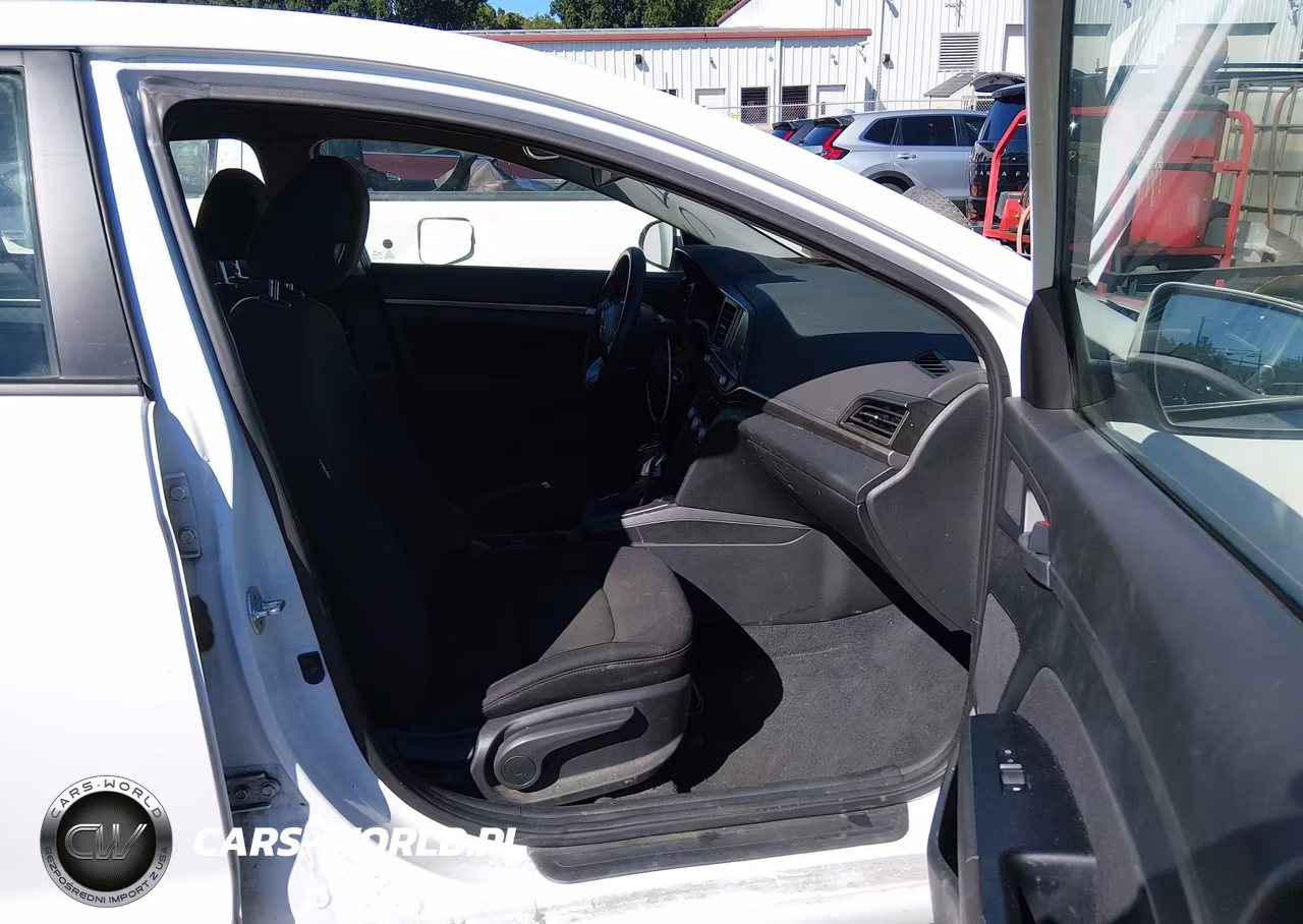 2020 Hyundai Elantra Sel VIN:5NPD84LF7LH568674 - 5