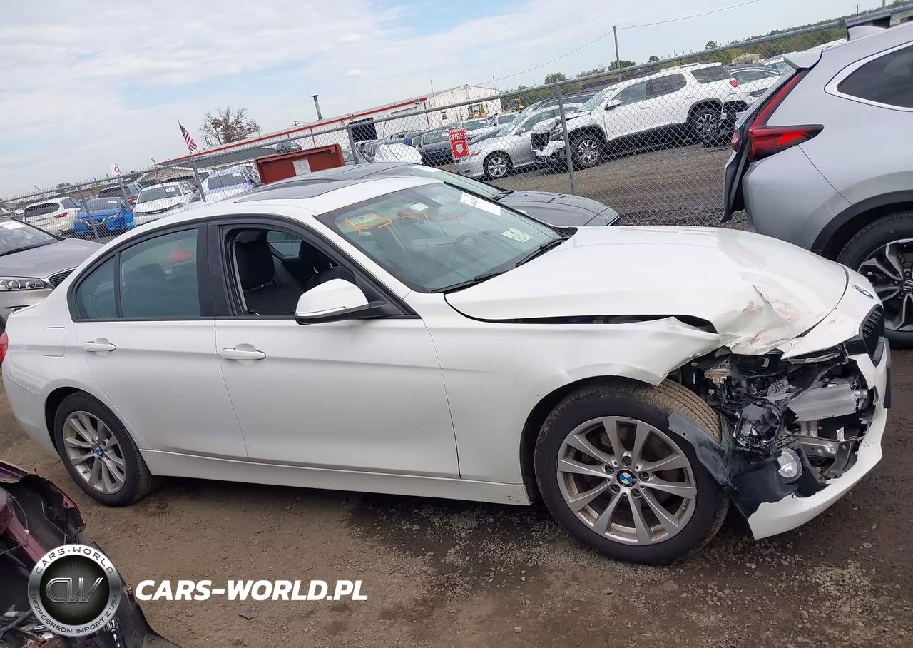 2018 BMW 320I xDrive VIN:WBA8A3C5XJA357932 - 14