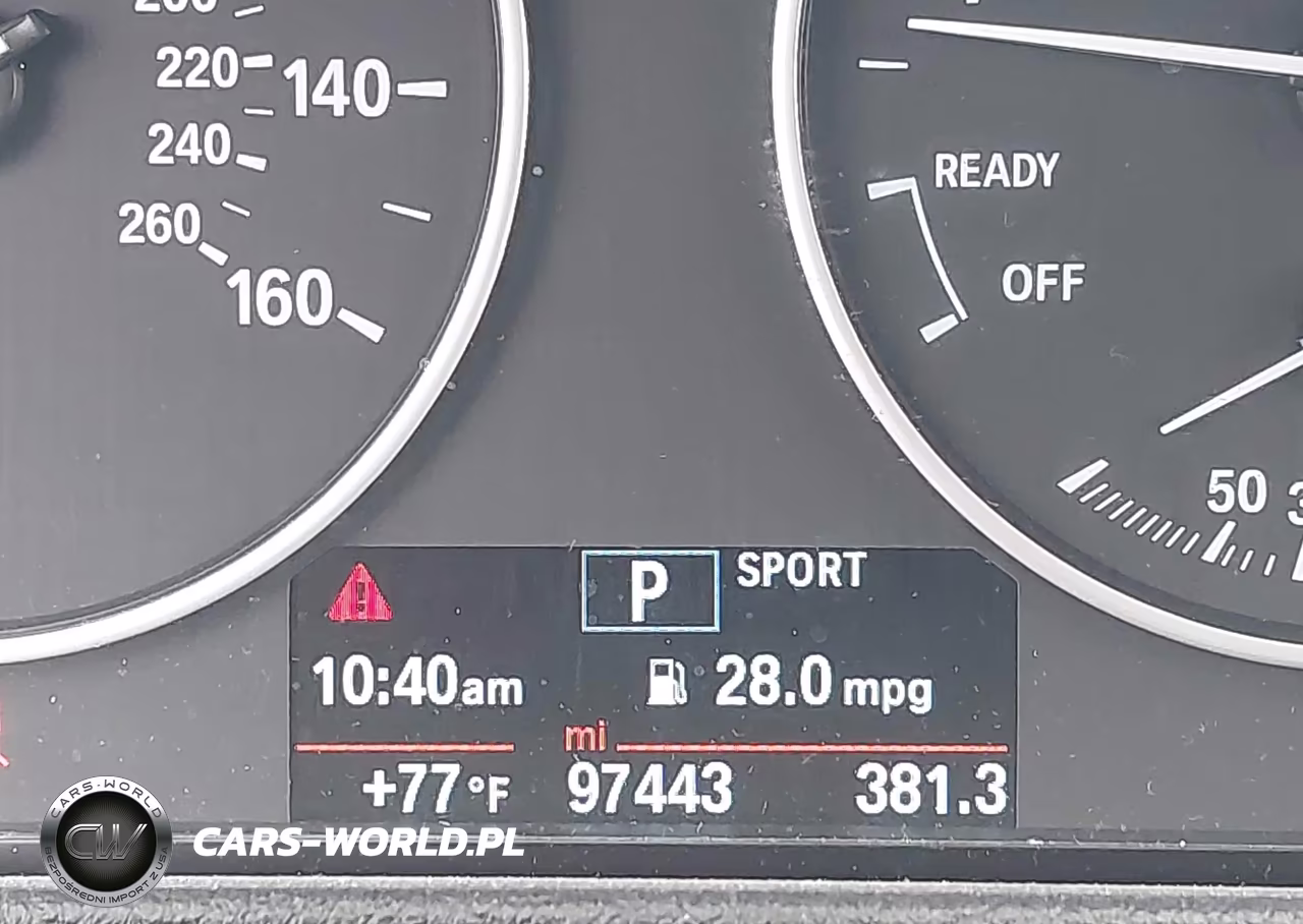 2018 BMW 320I xDrive VIN:WBA8A3C5XJA357932 - 16