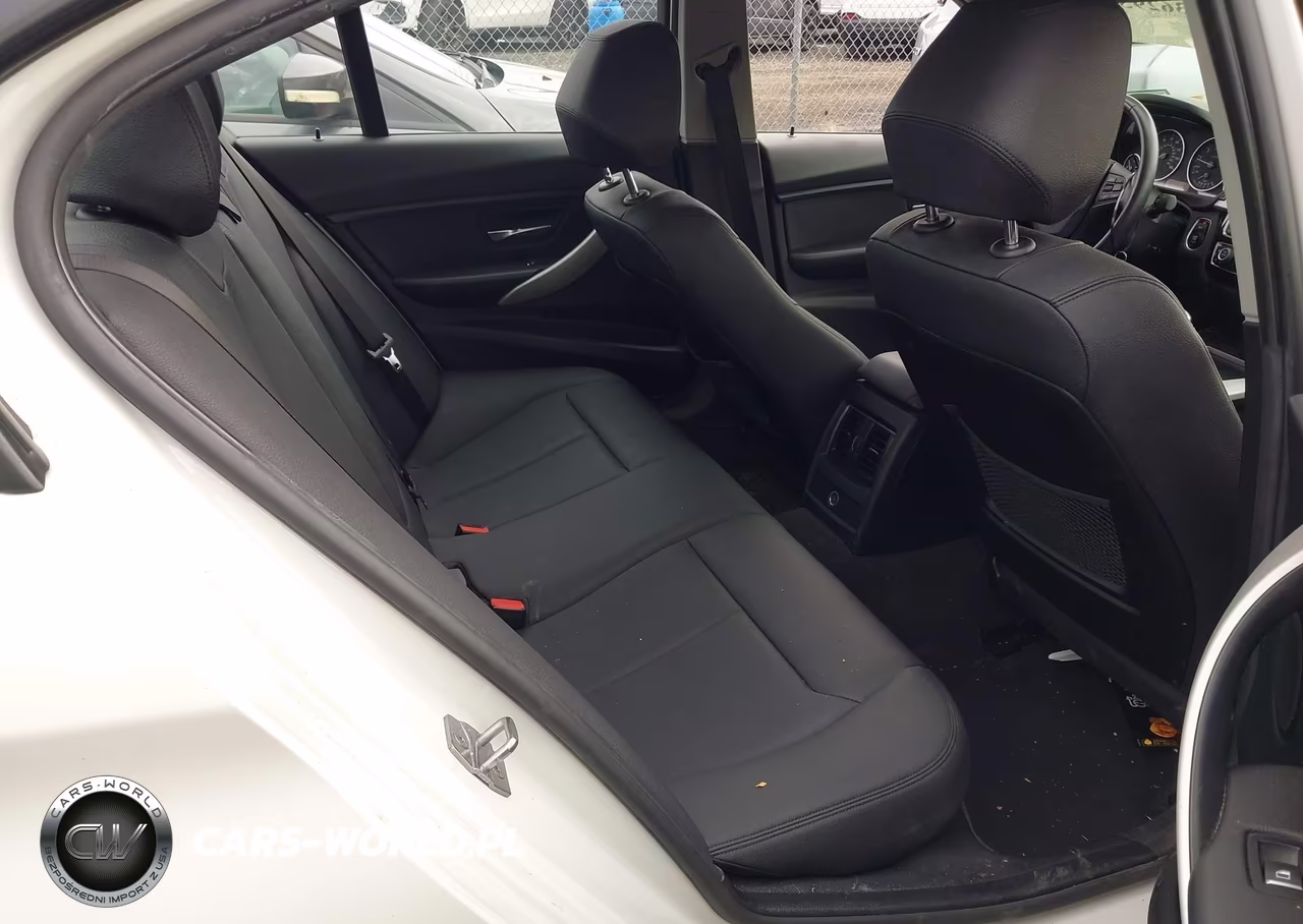 2018 BMW 320I xDrive VIN:WBA8A3C5XJA357932 - 8