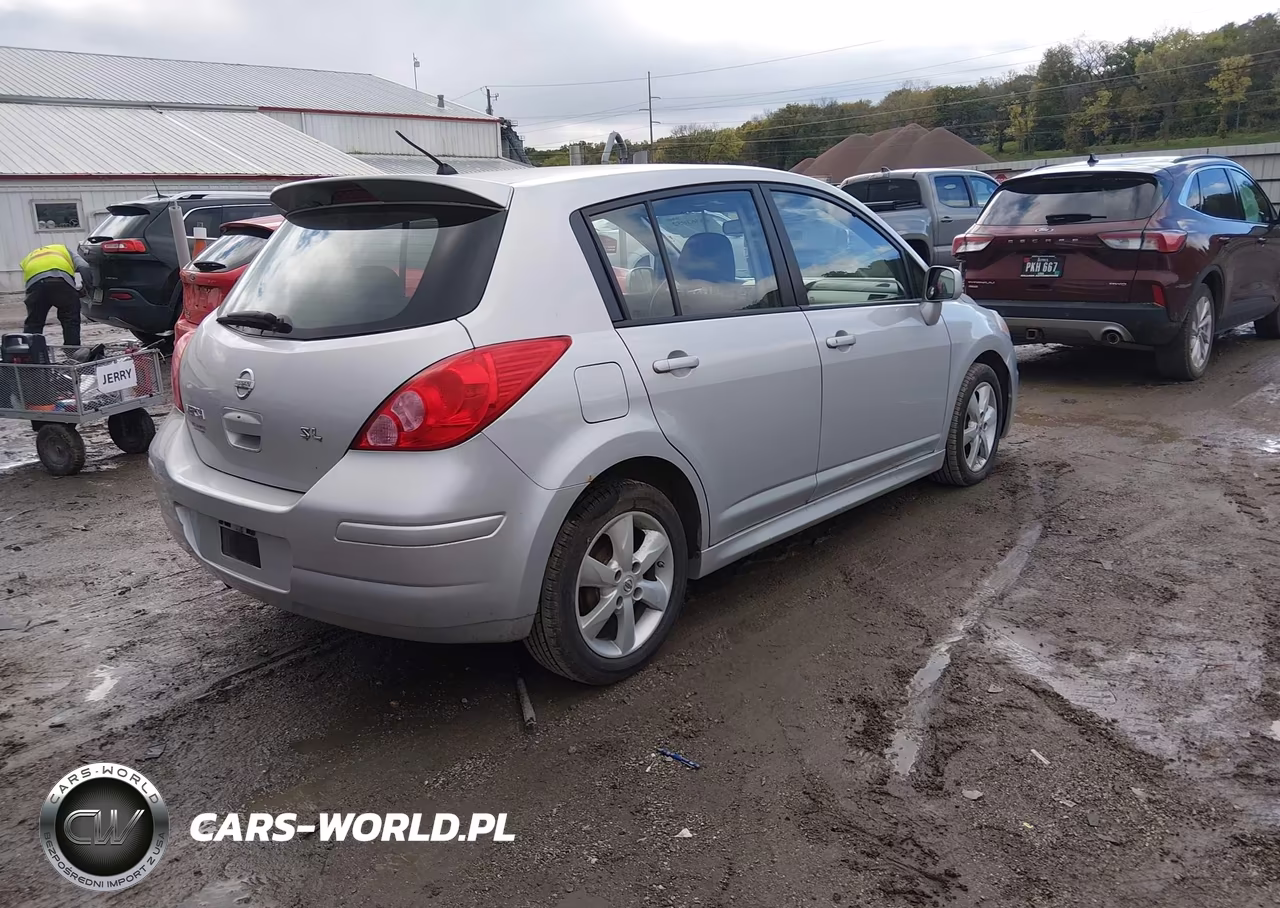 2010 Nissan Versa 1.8Sl VIN:3N1BC1CP5AL439250 - 4