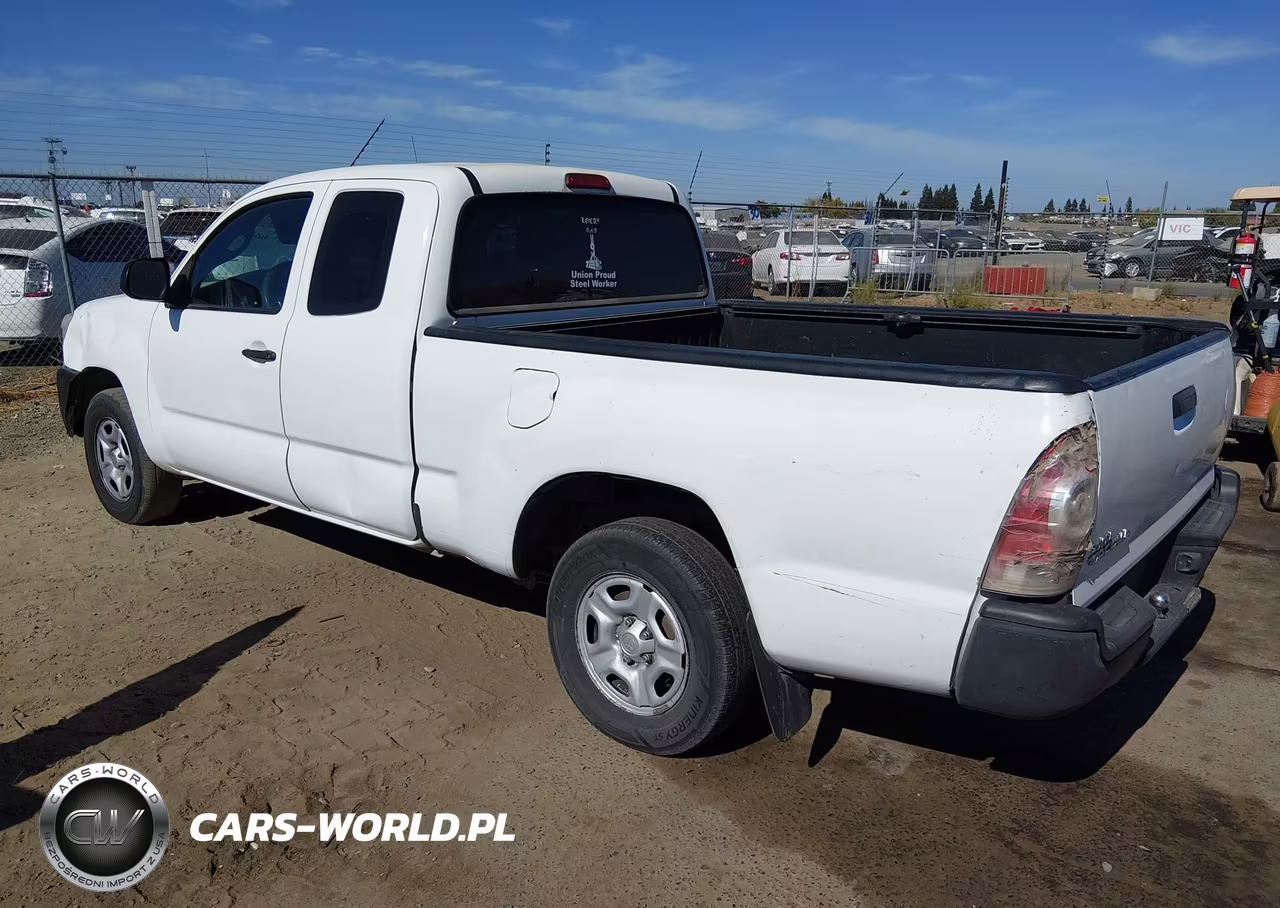 2015 Toyota Tacoma VIN:5TFTX4CN9FX050886 - 3
