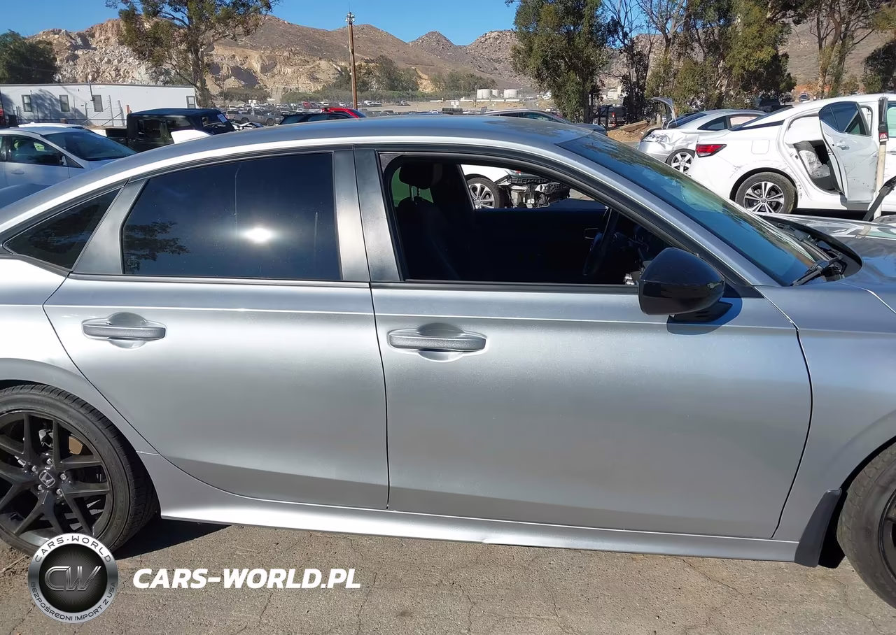 2025 Honda Civic Sport VIN:2HGFE2F5XSH550946 - 13