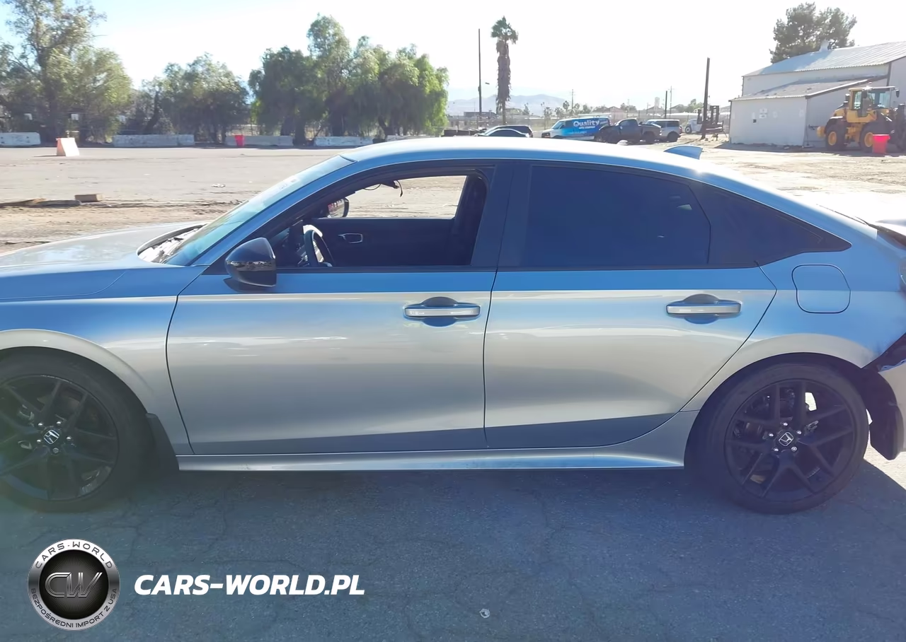 2025 Honda Civic Sport VIN:2HGFE2F5XSH550946 - 14