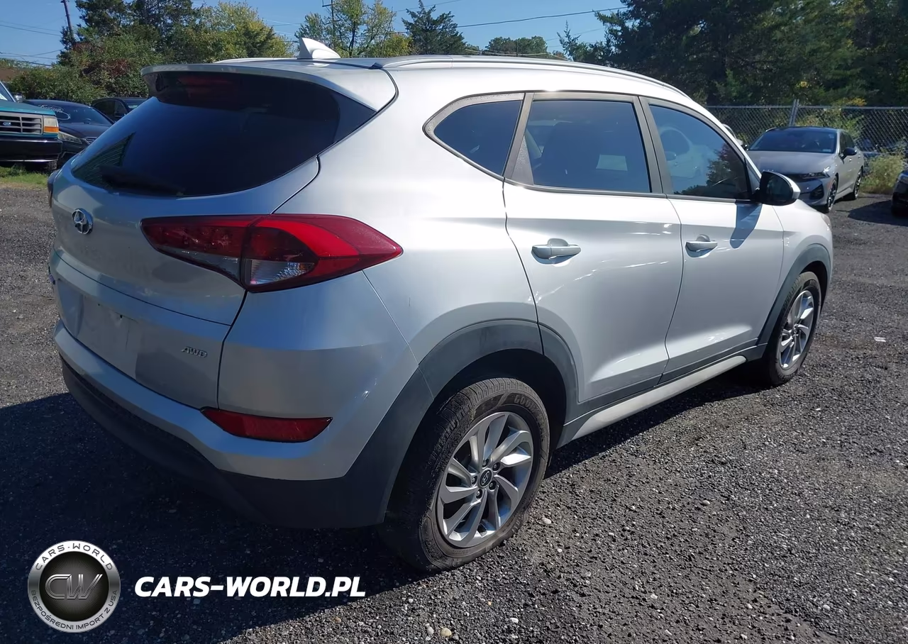 2018 Hyundai Tucson Sel VIN:KM8J3CA40JU750793 - 4
