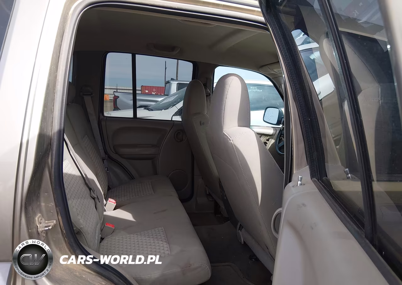2005 Jeep Liberty Sport VIN:1J4GL48K95W568085 - 8