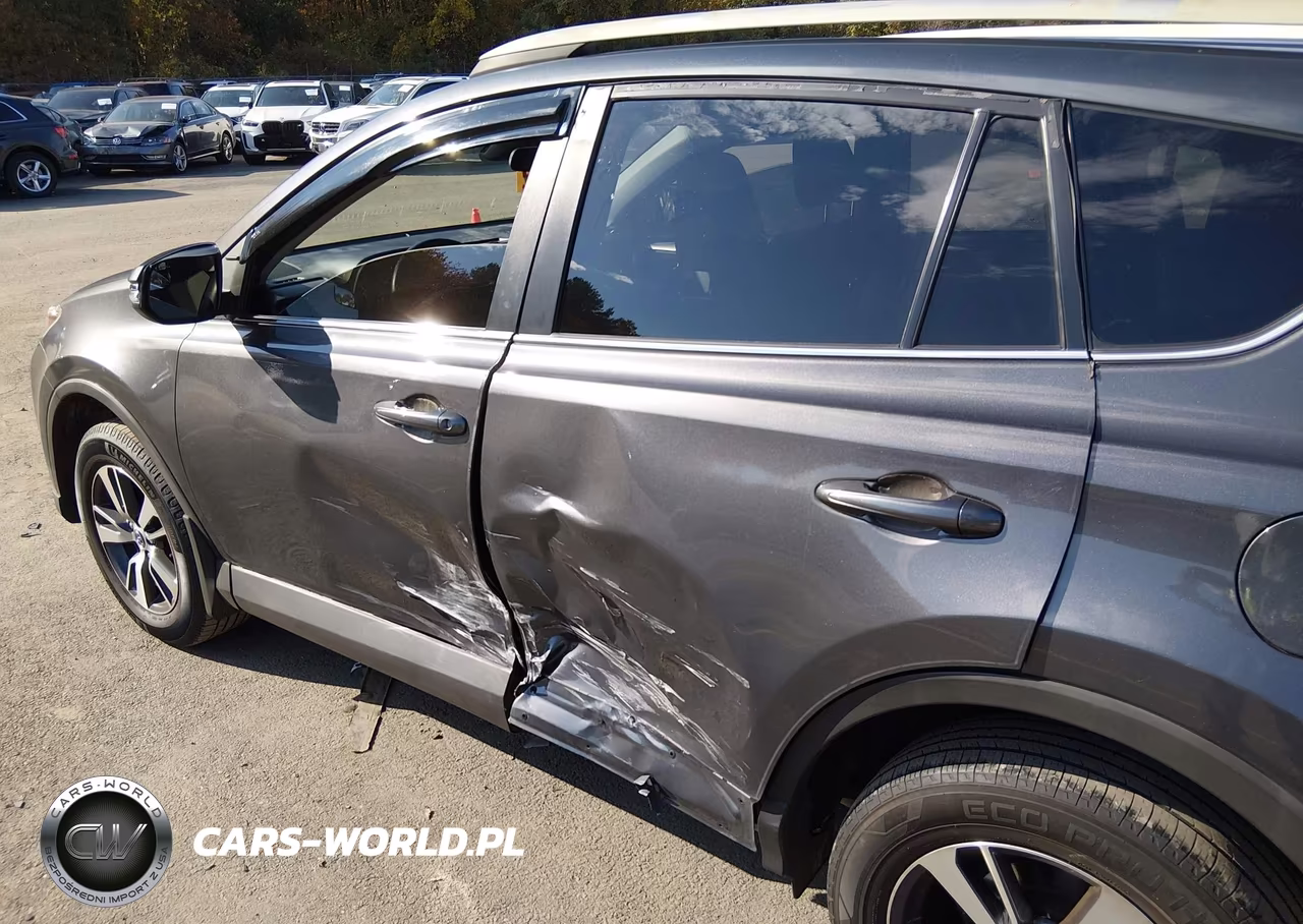 2018 Toyota Rav4 Xle VIN:2T3WFREV8JW483333 - 18