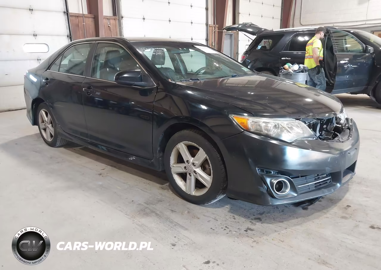 2014 Toyota Camry Se – zdjęcie 1 z 21