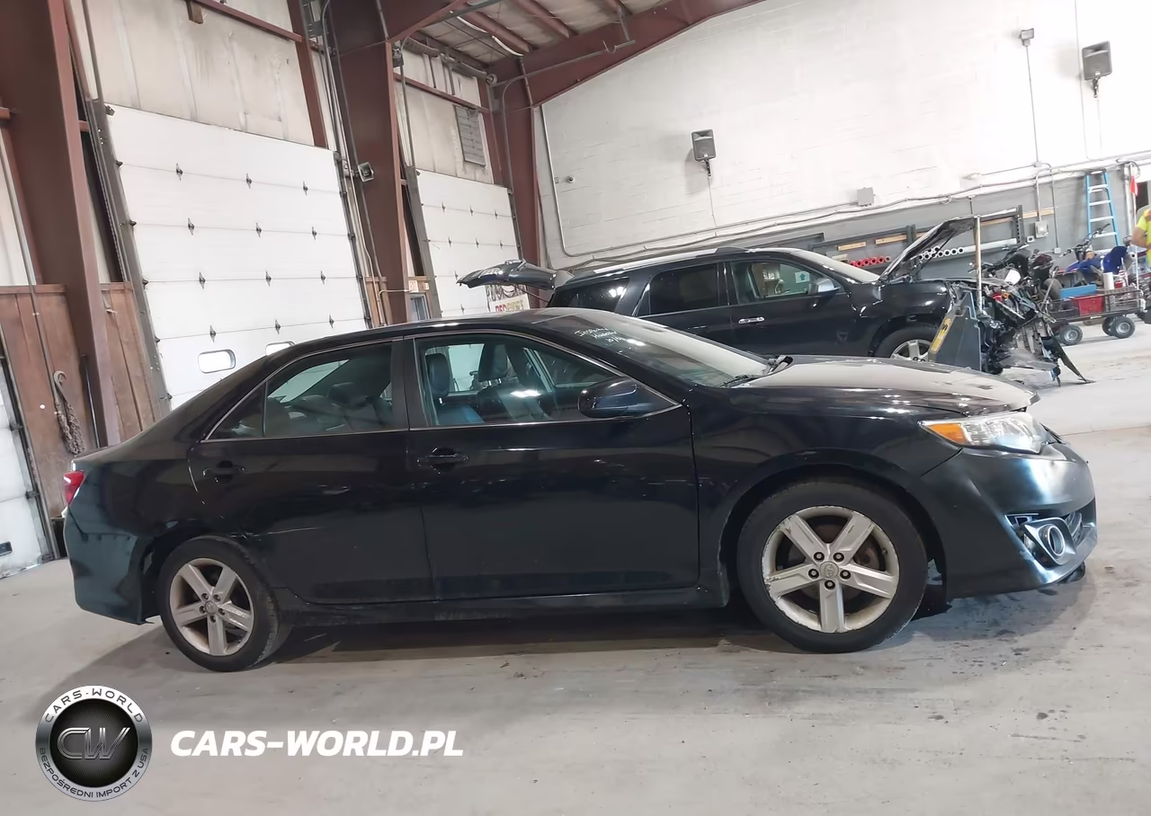 2014 Toyota Camry Se VIN:4T1BF1FK1EU836336 - 14