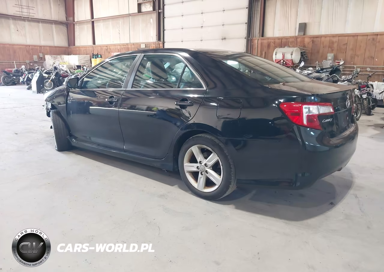 2014 Toyota Camry Se VIN:4T1BF1FK1EU836336 - 3