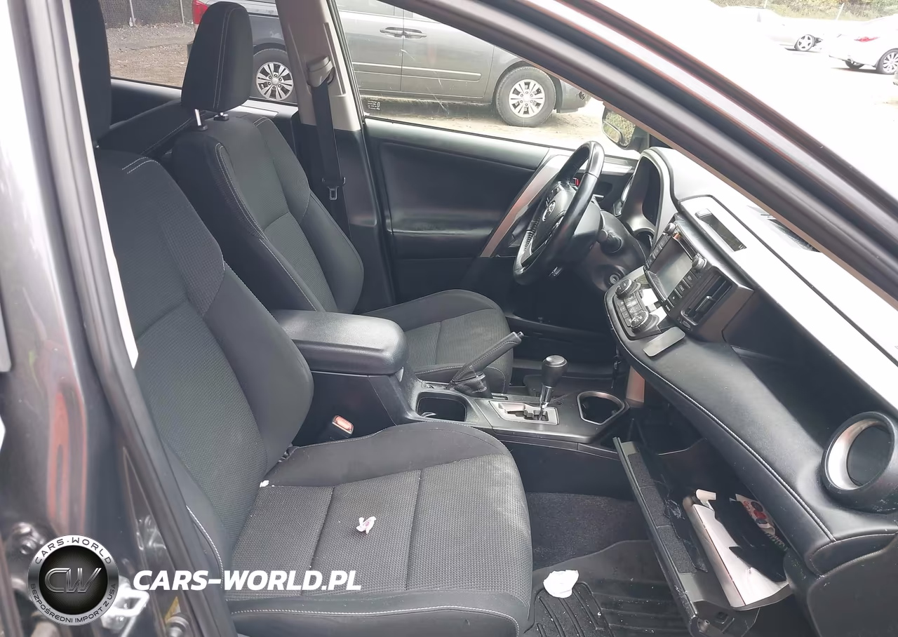 2017 Toyota Rav4 Xle VIN:JTMWFREV9HJ710828 - 5