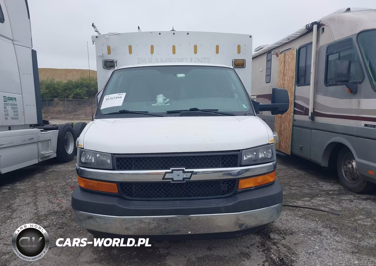 2016 Chevrolet Express Cutaway 4500 Diesel VIN:1GB6GUCL6G1337025 - 13