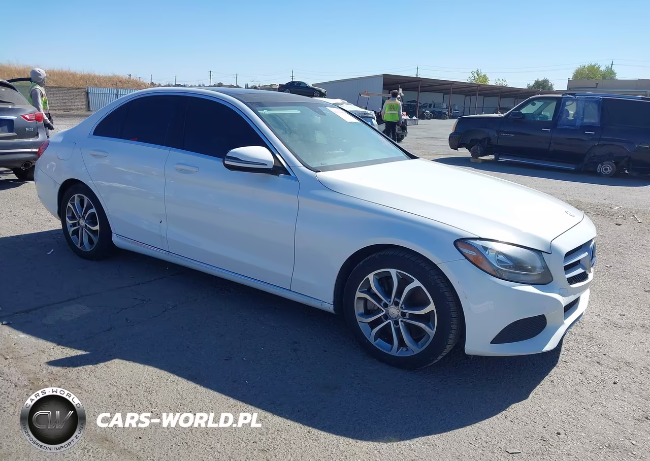 2016 Mercedes-Benz C 300 – zdjęcie 1 z 16