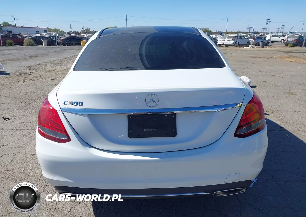 2016 Mercedes-Benz C 300 VIN:55SWF4JB9GU177057 - 16