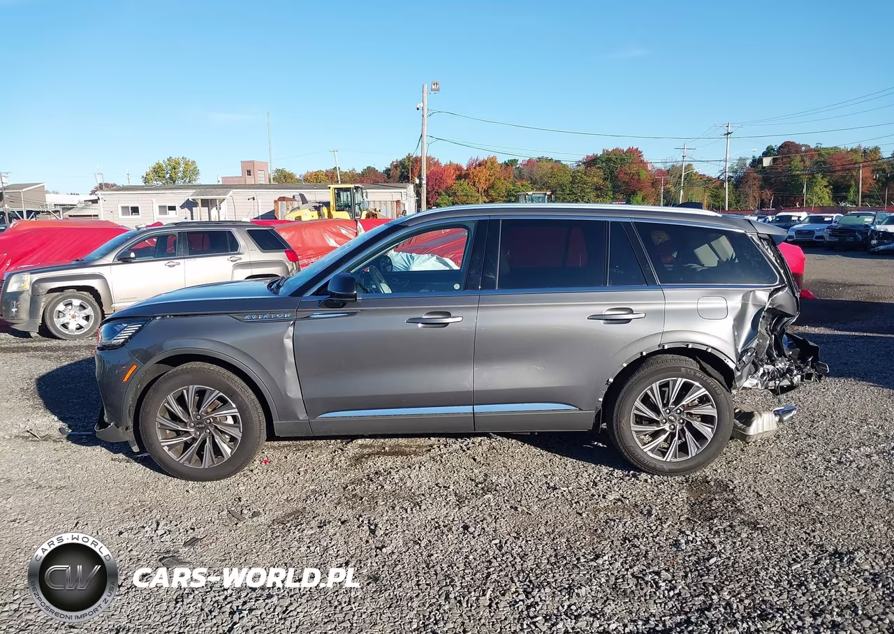 2025 Lincoln Aviator Premiere VIN:5LM5J6XCXSGL10942 - 14