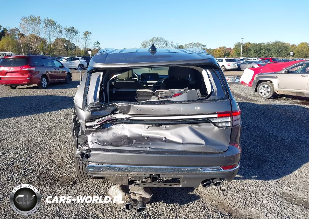 2025 Lincoln Aviator Premiere VIN:5LM5J6XCXSGL10942 - 16