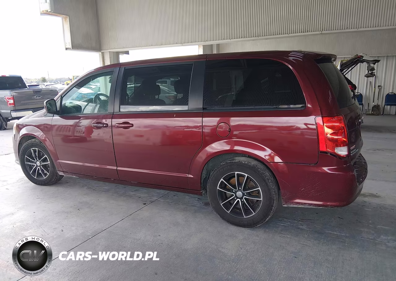 2018 Dodge Grand Caravan Gt VIN:2C4RDGEG6JR189478 - 14