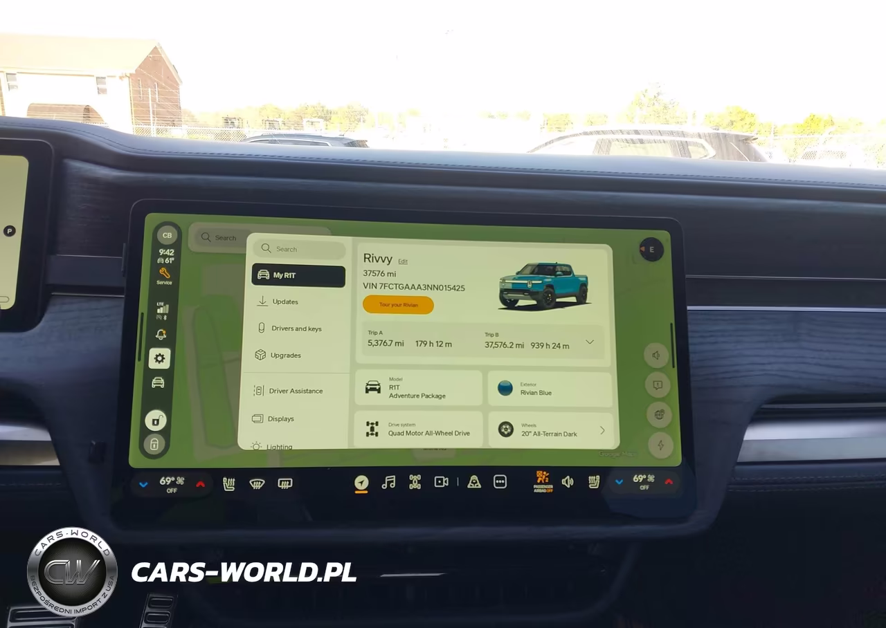 2022 Rivian R1T Adventure VIN:7FCTGAAA3NN015425 - 18