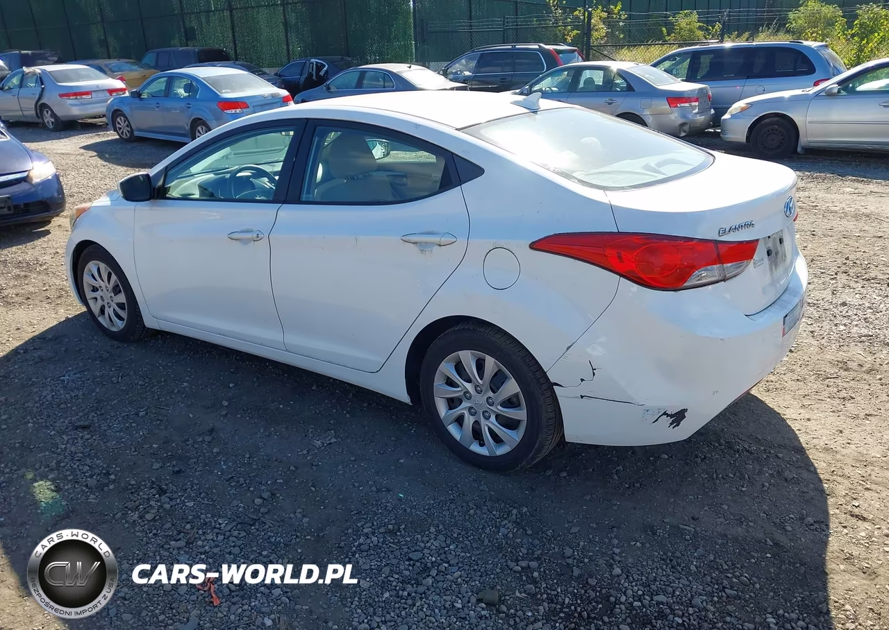 2011 Hyundai Elantra Gls VIN:5NPDH4AE0BH045120 - 3