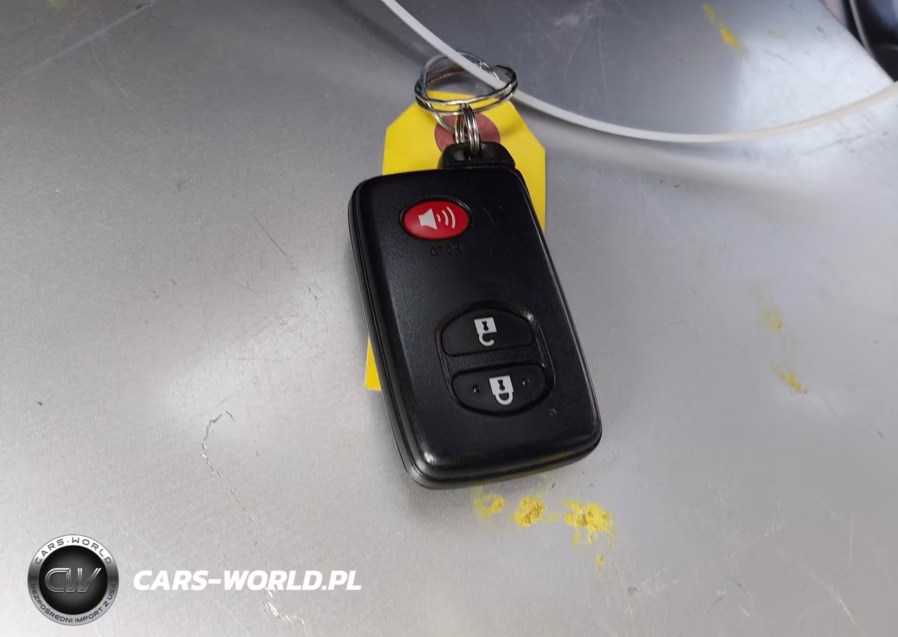 2015 Toyota Prius Two VIN:JTDKN3DU7F0462699 - 11