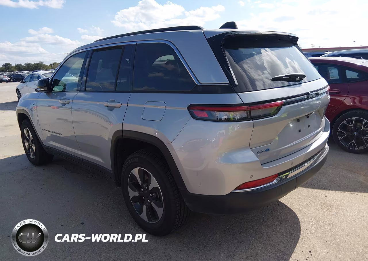2024 Jeep Grand Cherokee 4Xe VIN:1C4RJYB65RC116472 - 3