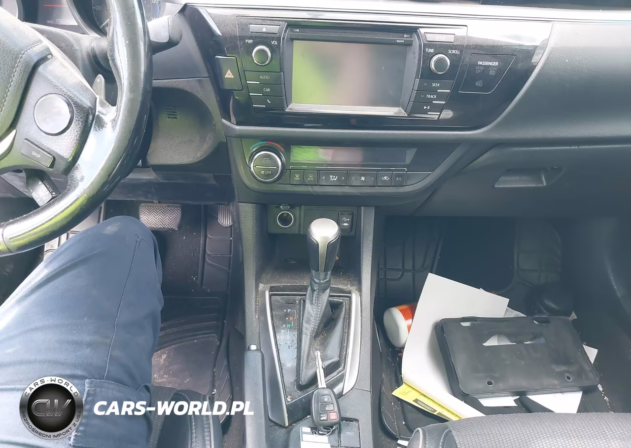 2015 Toyota Corolla S Plus VIN:5YFBURHE0FP365150 - 11