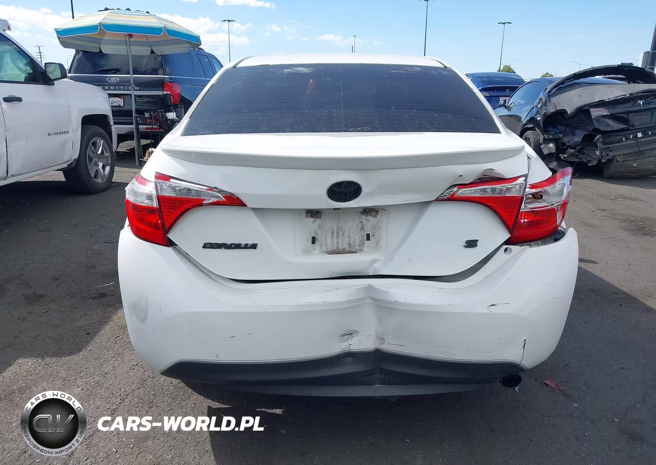 2015 Toyota Corolla S Plus VIN:5YFBURHE0FP365150 - 16