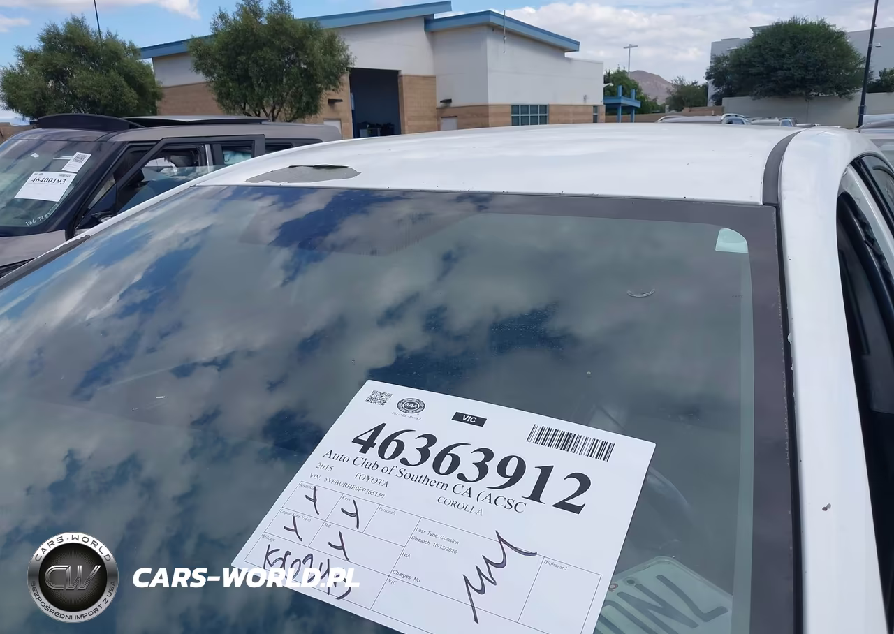 2015 Toyota Corolla S Plus VIN:5YFBURHE0FP365150 - 17