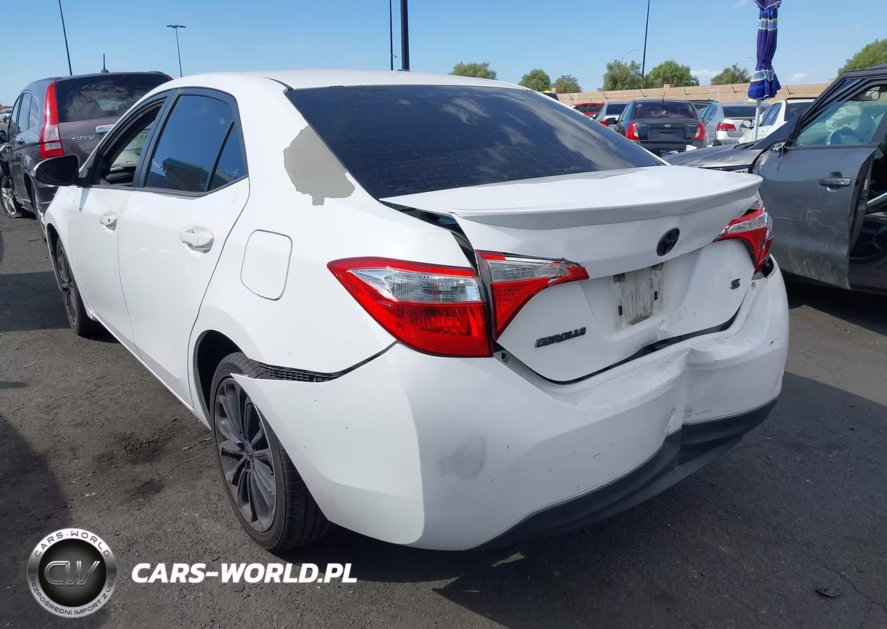 2015 Toyota Corolla S Plus VIN:5YFBURHE0FP365150 - 3