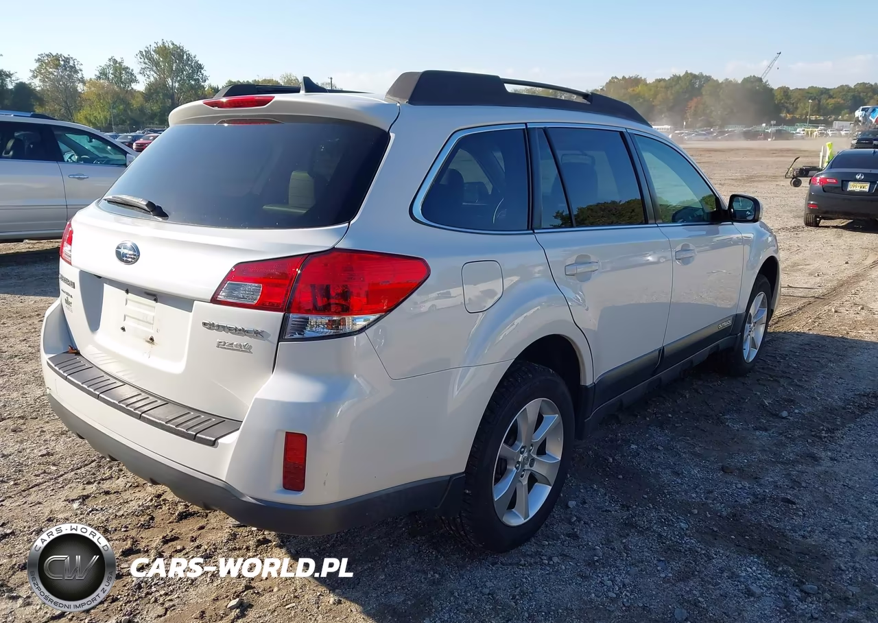 2014 Subaru Outback 2.5I Limited VIN:4S4BRBMC5E3324898 - 4