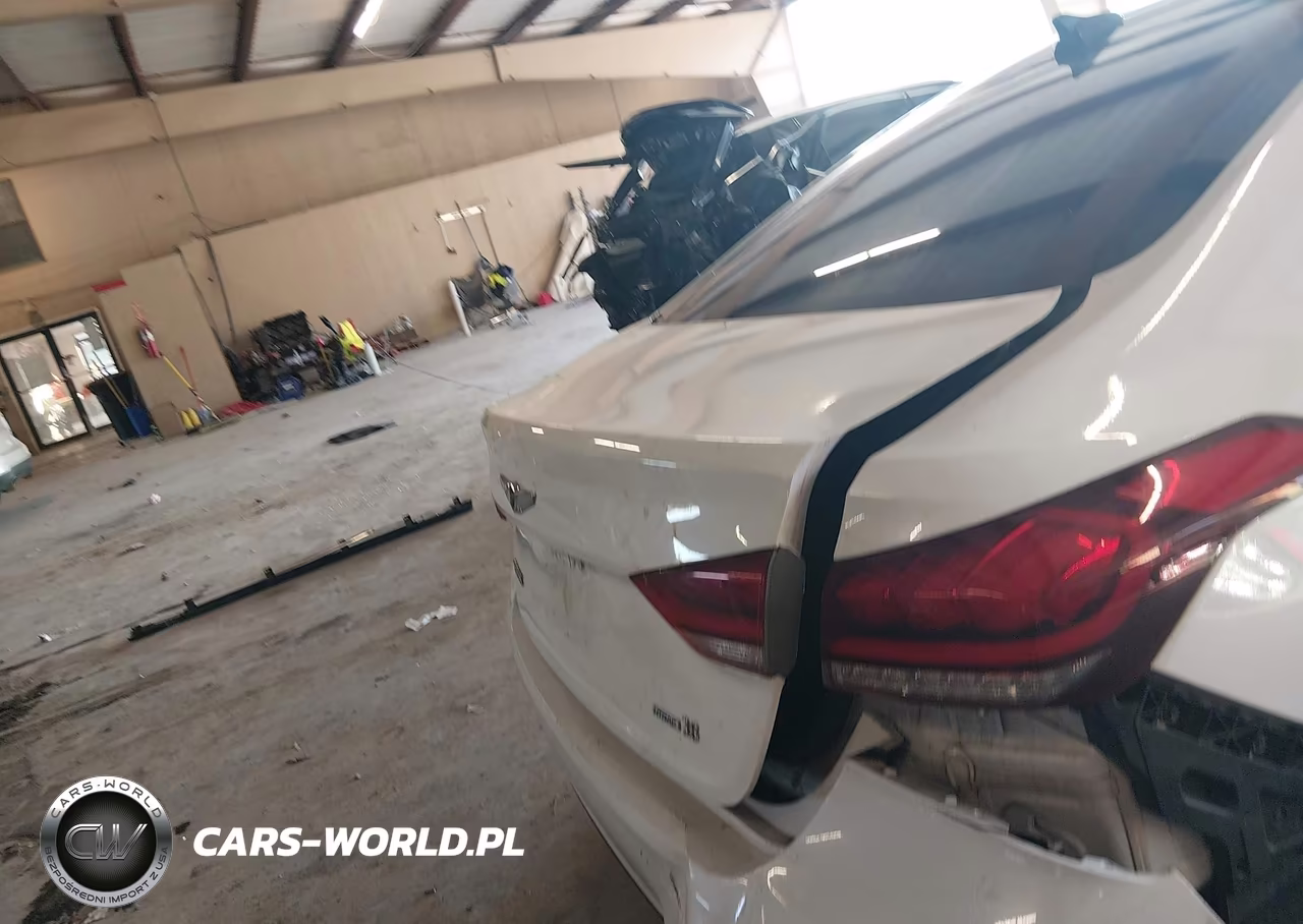 HYUNDAI GENESIS 3. VIN:KMHGN4JE5FU097999 - 21