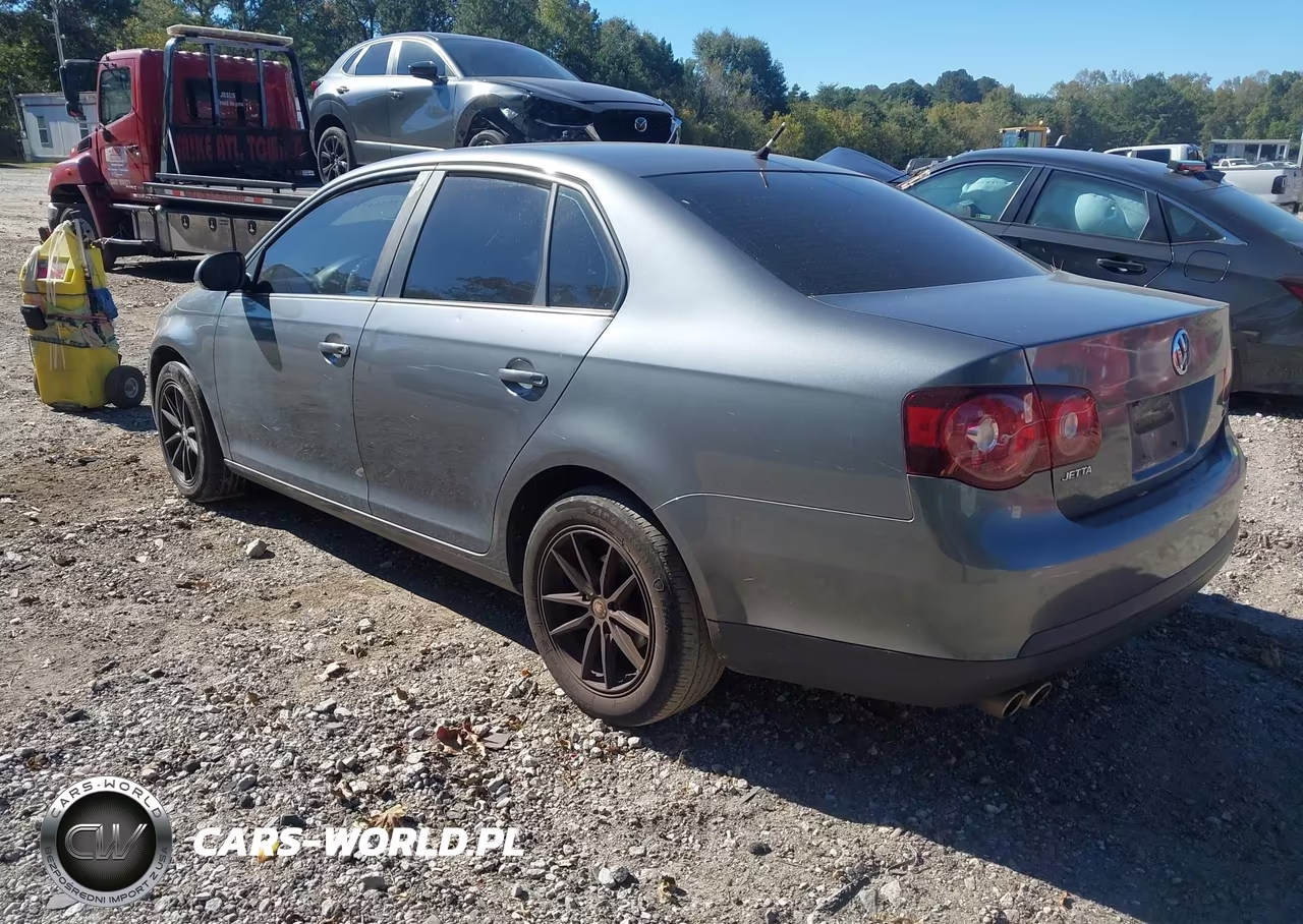 2010 Volkswagen Jetta S VIN:3VWJZ7AJ7AM040792 - 3